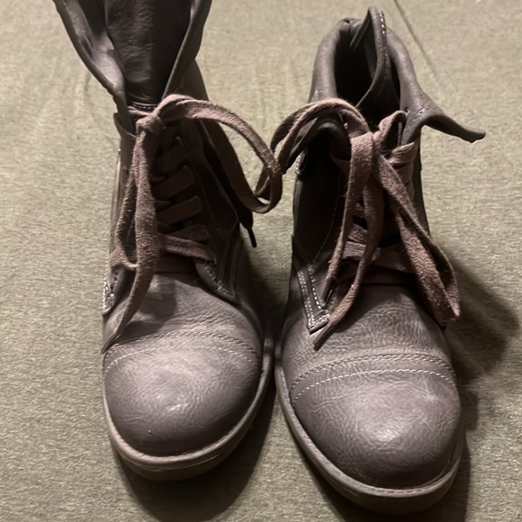 Grey Rocketdog Boots - Picture 2 of 11